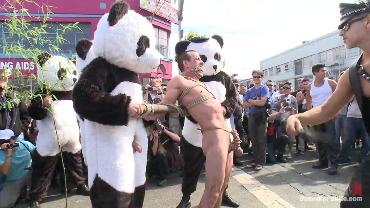 Gay Fuck Videos Bound In Public Naked Pandas Trick Or Treat Just In Time For Halloween Twinks